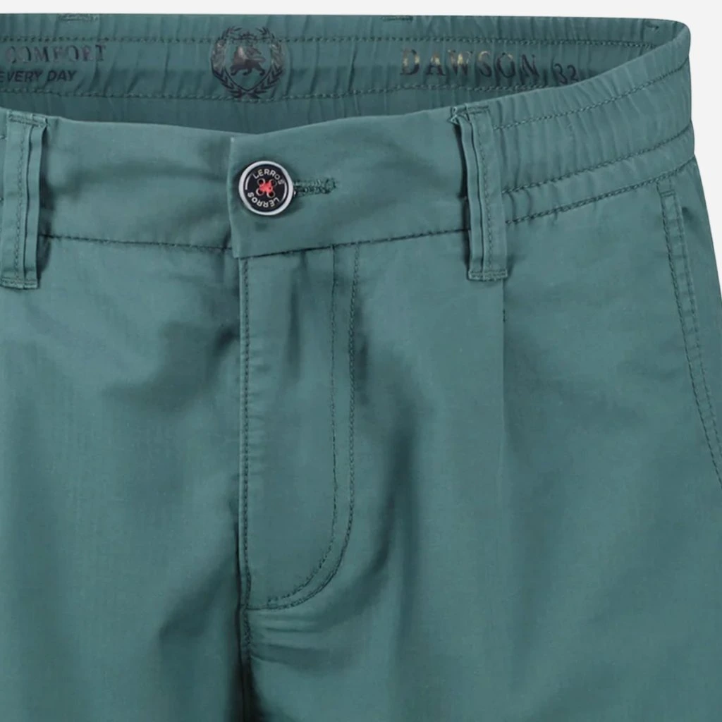 Detail pánskych bermúd LERROS v odtieni Soft Teal