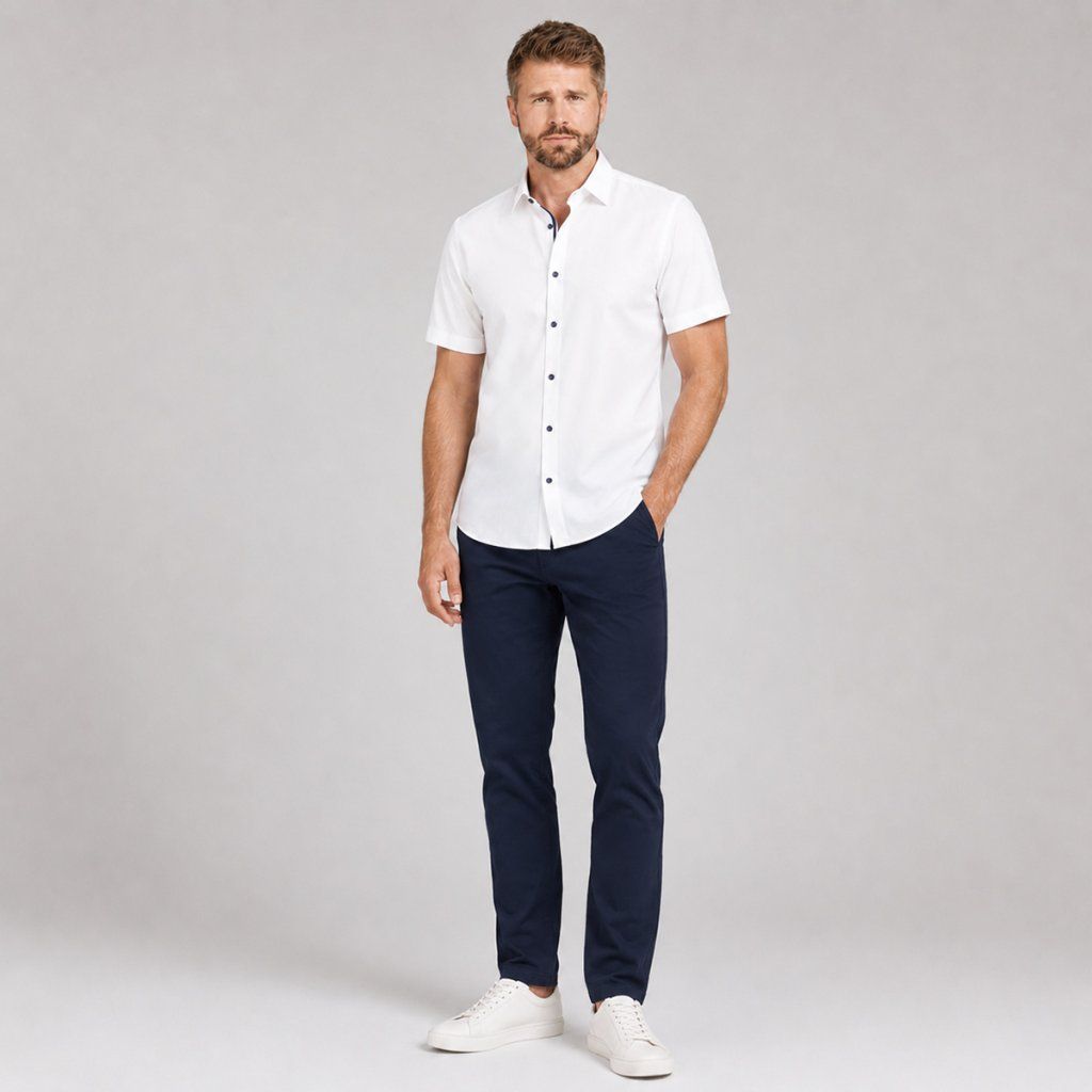 Styling pánskej košele VENTI biela krátky rukáv s chinos nohavicami