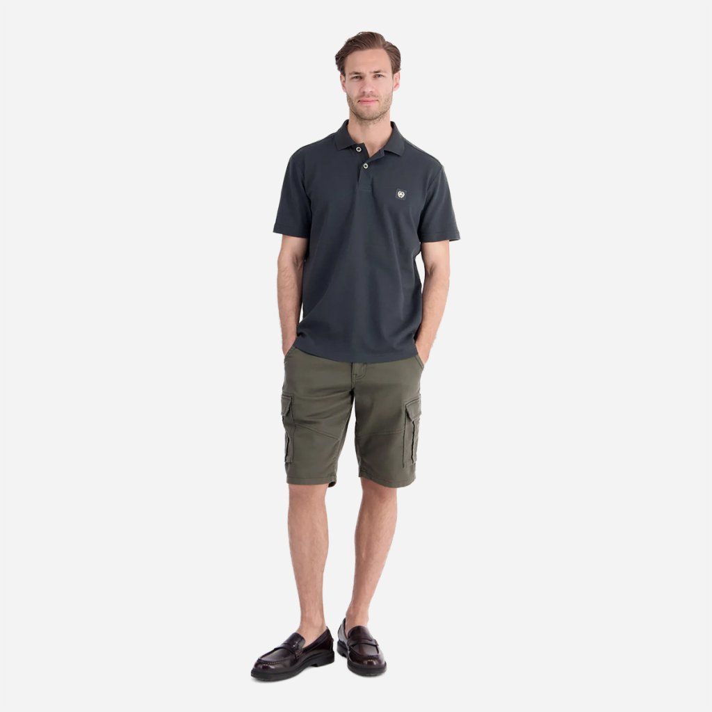 Styling tmavomodrej polokošele LERROS